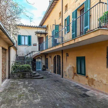 Guesthost - Tranquil Hideaway Apartment! Perugia